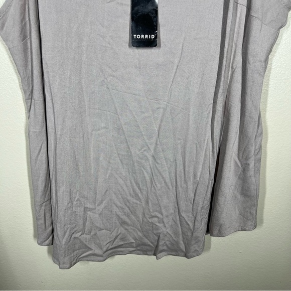 Torrid Womens Tan Taupe Spaghetti Strap VNeck Tank Top Adjustable Straps NWT - Picture 3 of 9